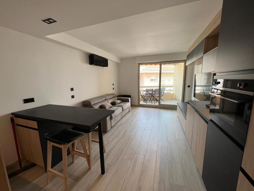 Le Diatomee - Rue Du Port Apartment Cavalaire-sur-Mer Ngoại thất bức ảnh